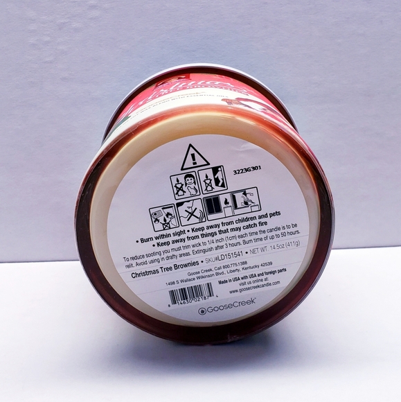 Goose Creek CHRISTMAS TREE BROWNIES Large 3-Wick Scented Candle, 14.5 oz - Picture 4 of 5